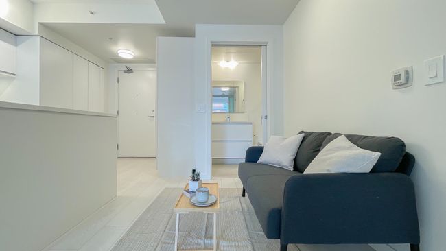 201 - 180 E 2 Nd Avenue, Condo with 1 bedrooms, 1 bathrooms and 1 parking in Vancouver BC | Image 5