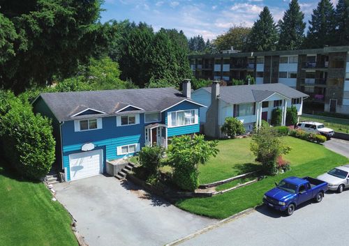 11914 212 St, Maple Ridge, BC, V2X7X1 | Card Image