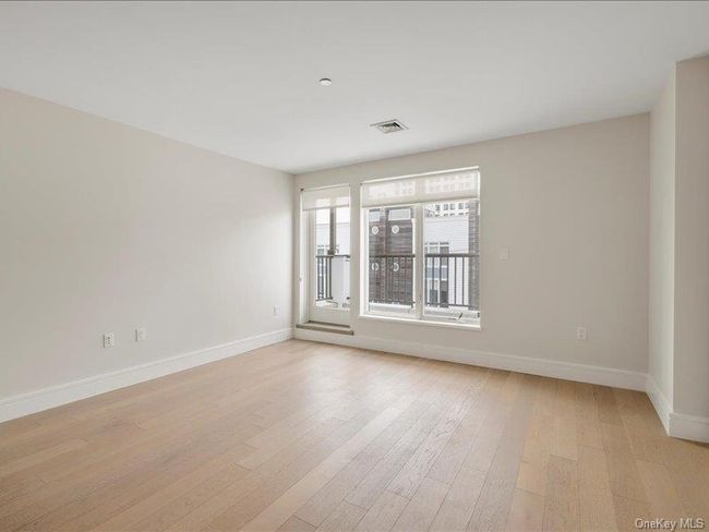 156 Beach 5 Th St, Home with 0 bedrooms, 1 bathrooms and null parking in Far Rockaway NY | Image 42