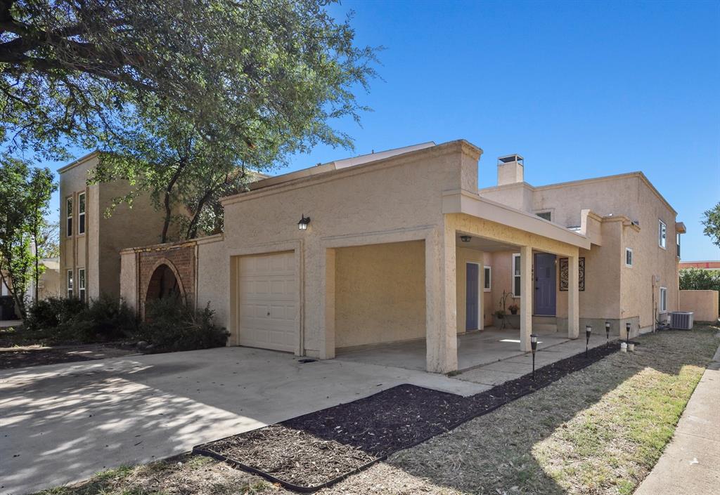Amber Ln, Carrollton, TX 75007