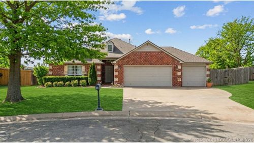 8050 Silverado Rd, Claremore, OK, 74019-1039 | Card Image