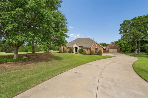 16317 Roserock Cir, Choctaw, OK, 73020-6965 | Card Image