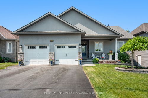 248 Lera St, Smiths Falls, ON, K7A5M3 | Card Image