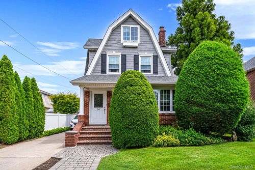 34 Drake Street, Hempstead, NY, 11565 | Card Image