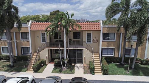 205-434 Lakeview Dr, Weston, FL, 33326-2465 | Card Image