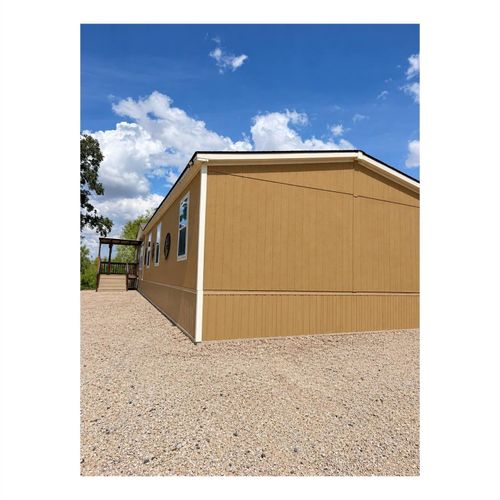 18124 County Road 163, Elmendorf, TX, 78112-5735 | Card Image