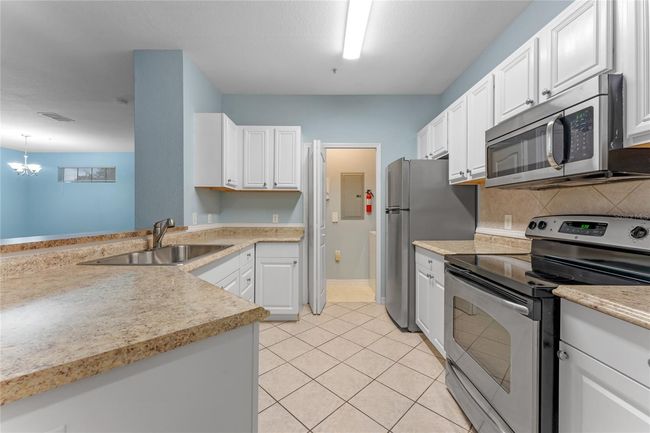 UNIT-105 - 6159 Metrowest Blvd, Condo with 2 bedrooms, 2 bathrooms and null parking in ORLANDO FL | Image 4