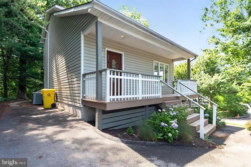 607 Overhill Dr, EDGEWATER, MD, 21037-3835 | Card Image