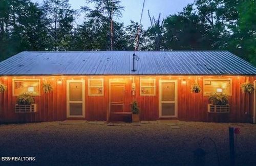 122 Quail Roost Dr, Cosby, TN, 37722-3208 | Card Image