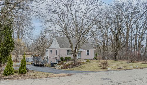 2212 Ravine Dr, Zion, IL, 60099-1607 | Card Image