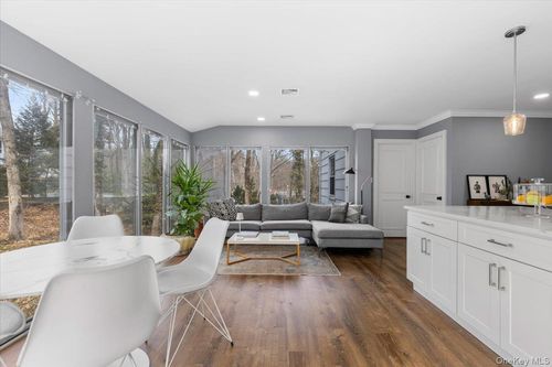 111 Spier Rd, Scarsdale, NY, 10583-7421 | Card Image