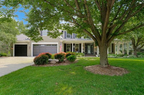 3143 Edgewater Vw, Woodbury, MN, 55125-8707 | Card Image