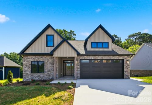 1917 Skyfall Ln, Hickory, NC, 28602-9595 | Card Image