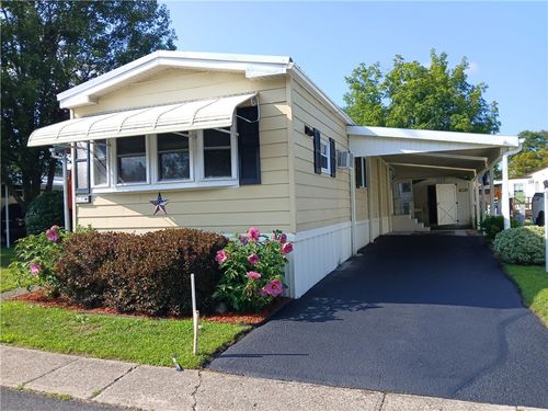 8 Village Pkwy, Manchester, NY, 14504-9741 | Card Image