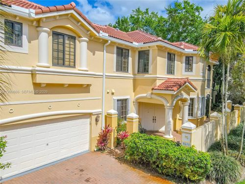122-1611 Passion Vine Cir, Weston, FL, 33326-3659 | Card Image