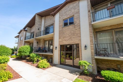 6-9830 Nashville Avenue, Chicago Ridge, IL, 60415 | Card Image