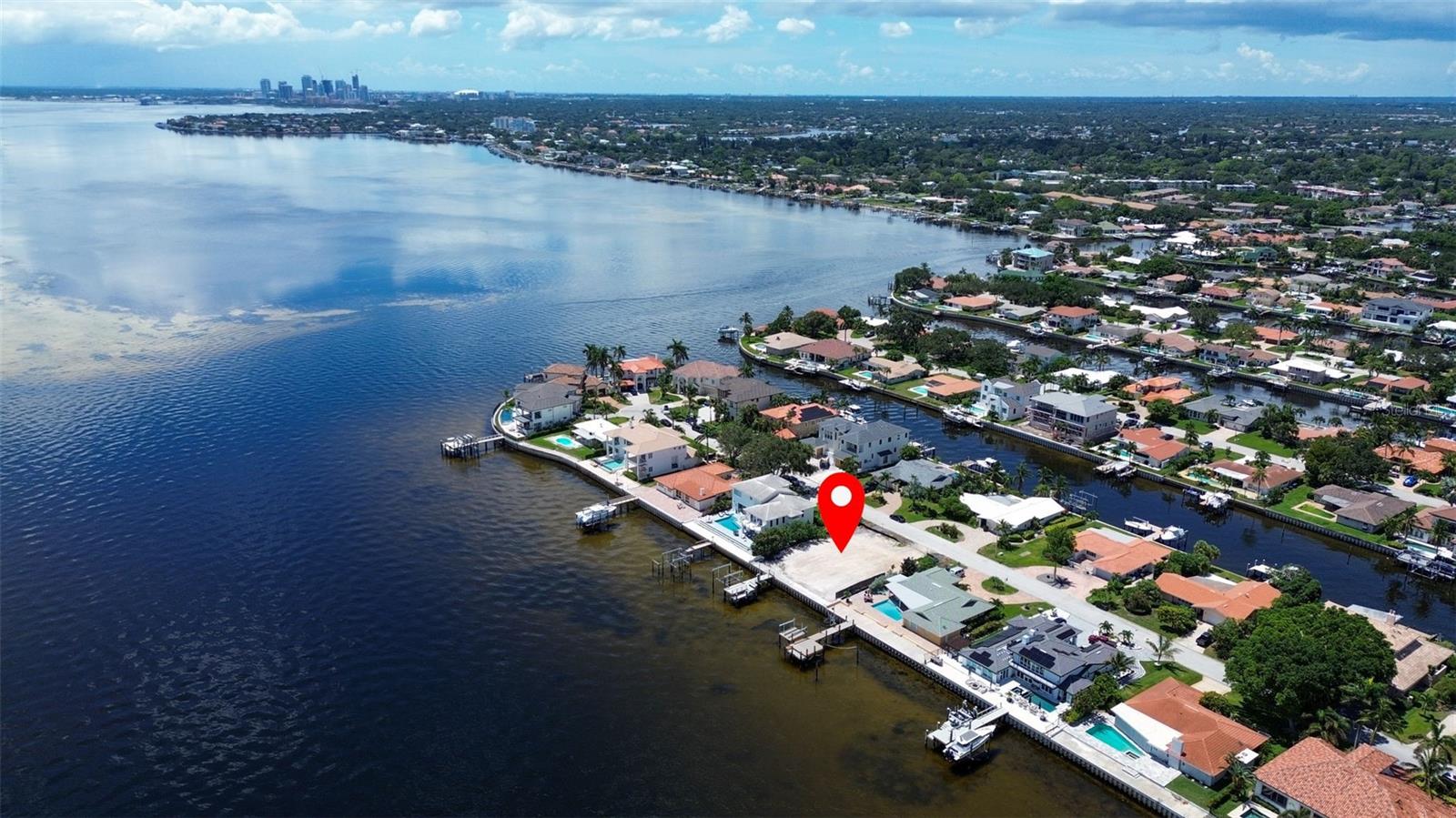 Carolina Ave, Saint Petersburg, FL 33703
