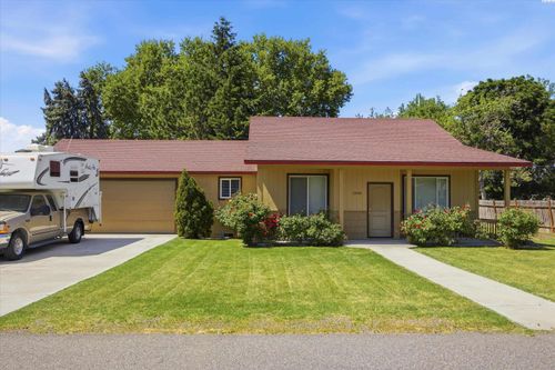 2008 Road 34, Pasco, WA, 99301-3840 | Card Image