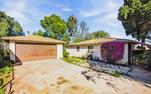 12073 Knoefler Dr, Riverside, CA, 92505-3706 | Card Image