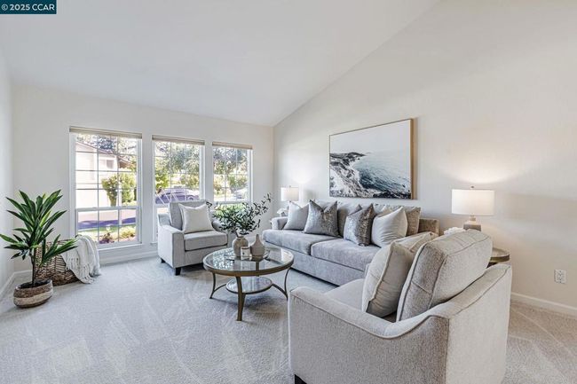 Living Room | Image 10