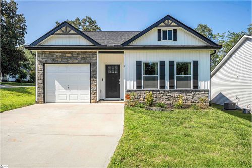 7 Lawrence St, inman, SC, 29349-1340 | Card Image