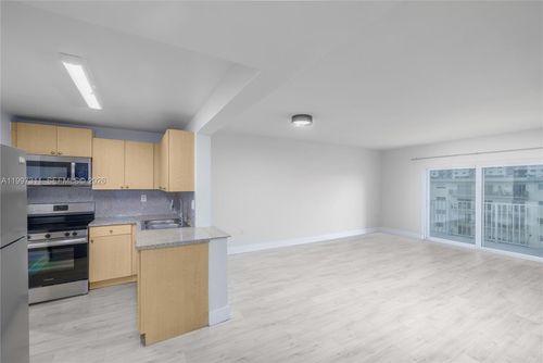 502-3626 Ne 168th St, North Miami Beach, FL, 33160-3578 | Card Image
