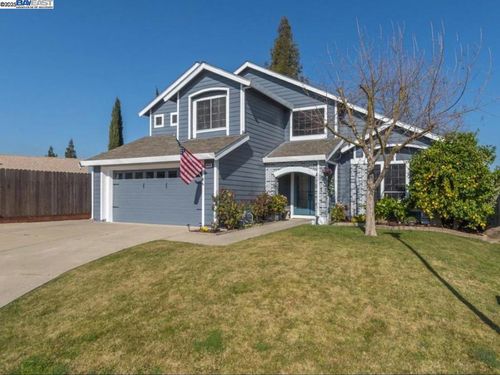 8450 Montpelier Way, Sacramento, CA, 95823-7231 | Card Image