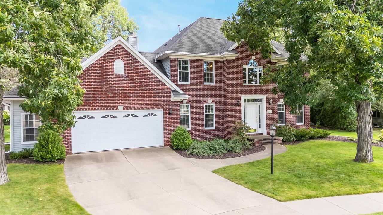 Lamplight Ct, Oshkosh, WI 54904