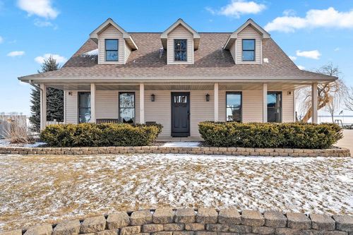 2414 Longtail Beach Lane, SUAMICO, WI, 54173 | Card Image