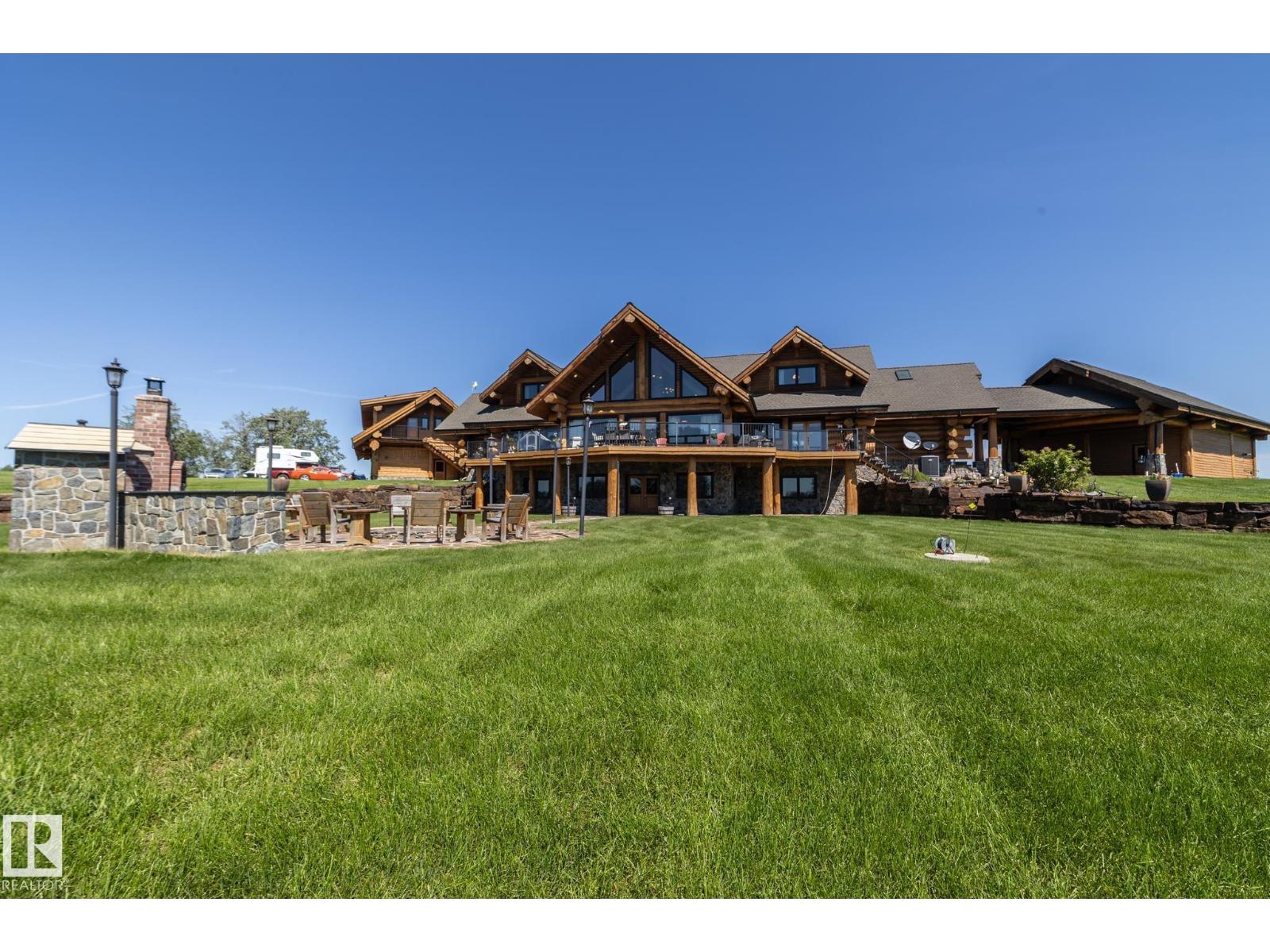 Residential in Rural Parkland County 3