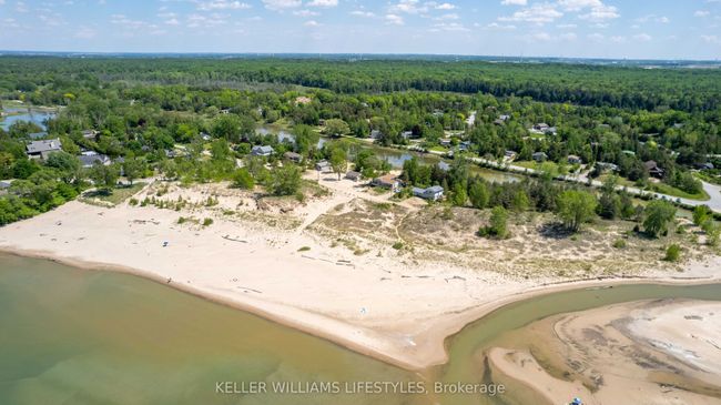 7403 Sanderson Rd, House other with 4 bedrooms, 1 bathrooms and 4 parking in Port Franks ON | Image 32