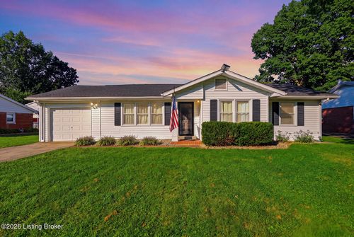 111 Park Ln, Lawrenceburg, KY, 40342-1450 | Card Image