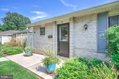 41 Valleybrook Dr, LANCASTER, PA, 17601-4612 | Card Image
