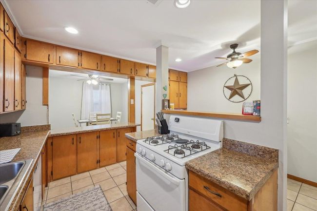 1945 N 23 Rd St, House other with 3 bedrooms, 2 bathrooms and null parking in Beaumont TX | Image 16