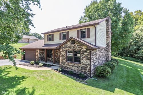 230 Grassyfork Ln, Martinsville, IN, 46151-1346 | Card Image
