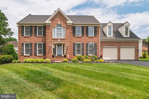 15490 Waters Creek Dr, CENTREVILLE, VA, 20120-1164 | Card Image