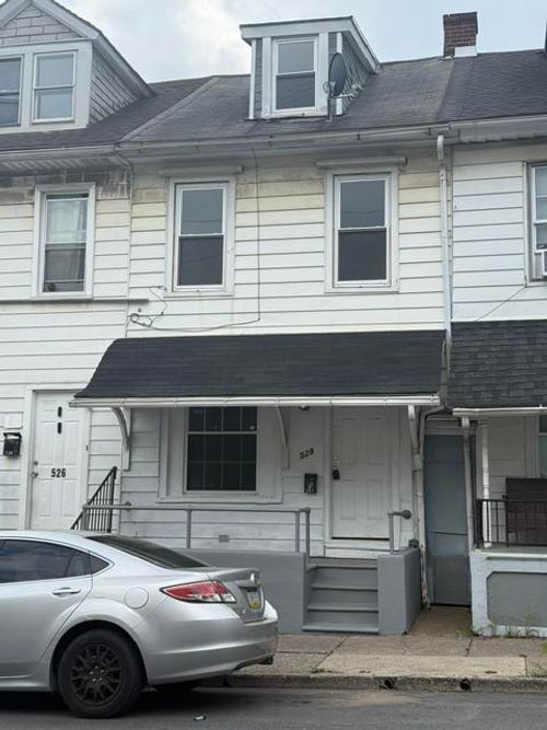 528 W Gordon St, Allentown, PA, 18102-3365 | Card Image