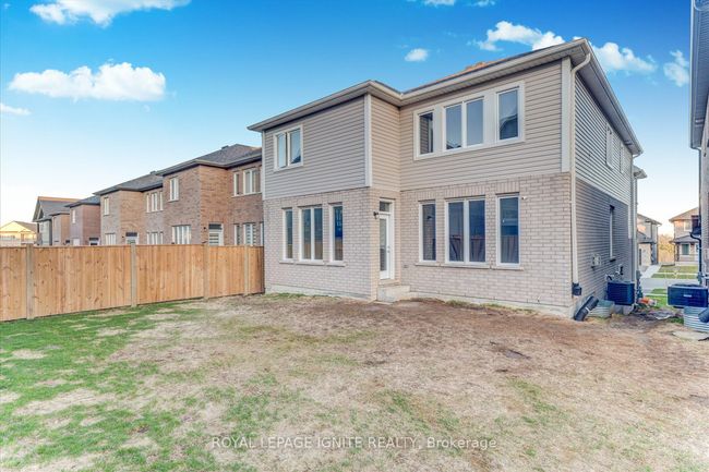 101 York Dr, House other with 5 bedrooms, 4 bathrooms and 4 parking in Peterborough ON | Image 25