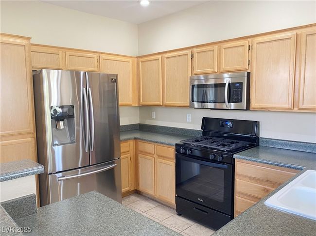 UNIT-202 - 10190 Deerfield Beach Ave, Condo with 2 bedrooms, 2 bathrooms and null parking in Las Vegas NV | Image 13