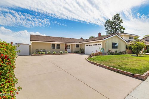 42 Knollwood Dr, Newbury Park, CA, 91320-4203 | Card Image