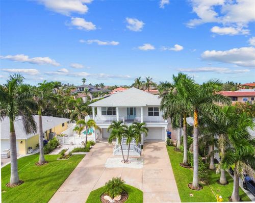 109 15th St, BELLEAIR BEACH, FL, 33786-3307 | Card Image