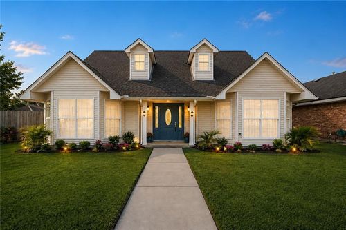 3200 Bradbury St, Meraux, LA, 70075-2233 | Card Image