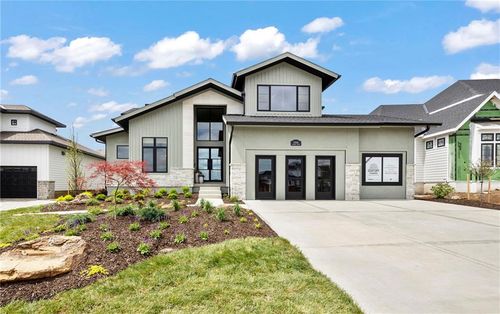 17008 Rosehill St, Overland Park, KS, 66221-8402 | Card Image