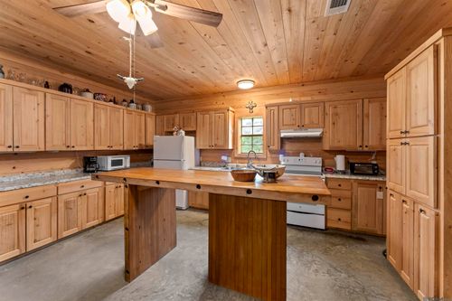 6409 Pohlman Rd, Saint Francisville, LA, 70775-4611 | Card Image