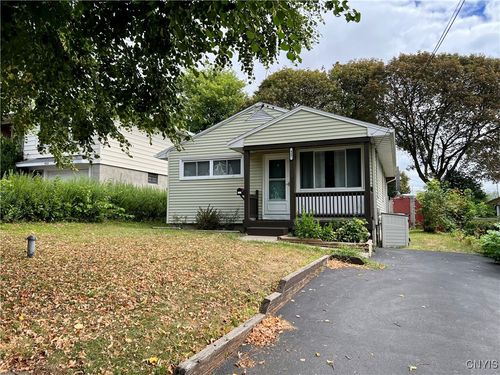427 Mosley Dr, Syracuse, NY, 13206-3112 | Card Image