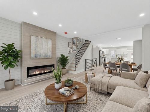 7911 Loretto Ave, PHILADELPHIA, PA, 19111-2915 | Card Image