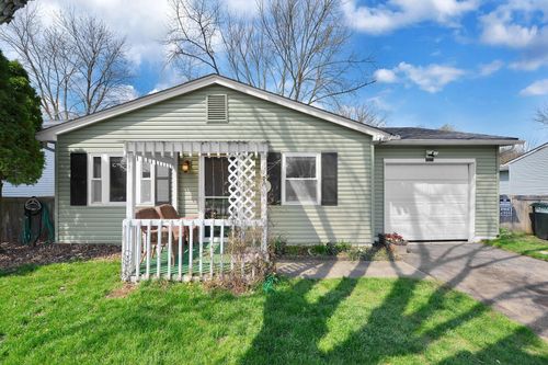 6558 Maple Way, Galloway, OH, 43119-8768 | Card Image