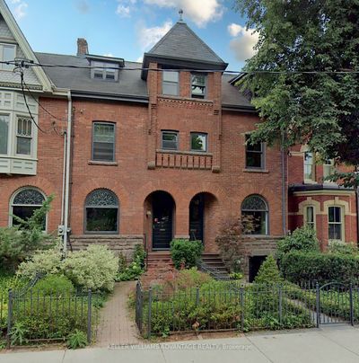 401 Carlton St, House attached with 4 bedrooms, 2 bathrooms and null parking in Toronto ON | Image 1