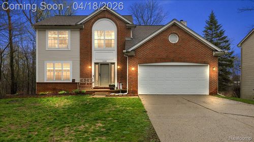 1133 Walloon Way, Lake Orion, MI, 48360-1321 | Card Image