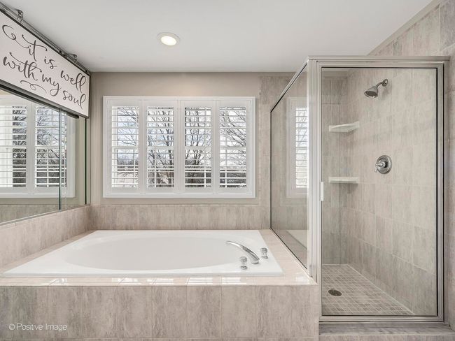 308 Roscommon Ct, Townhouse with 2 bedrooms, 3 bathrooms and 2 parking in Glen Ellyn IL | Image 18